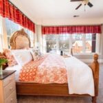 Bed and Breakfasts for sale 4 Guest room at the Nordic Pineapple