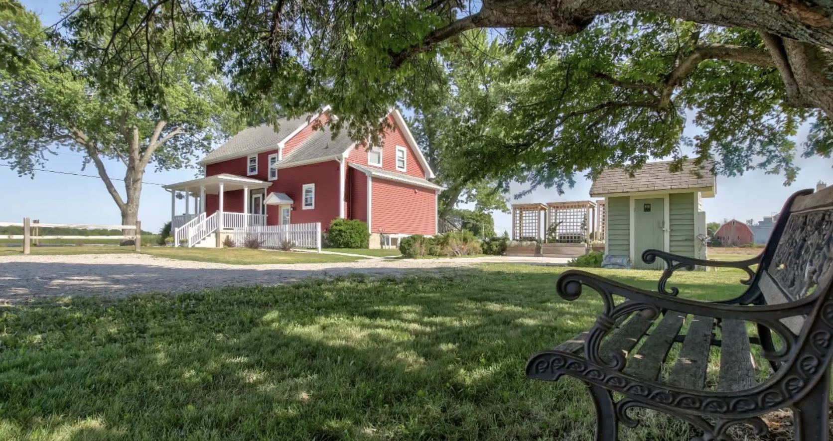 Red country farmhouse that is now the Frankenmuth Country B&B