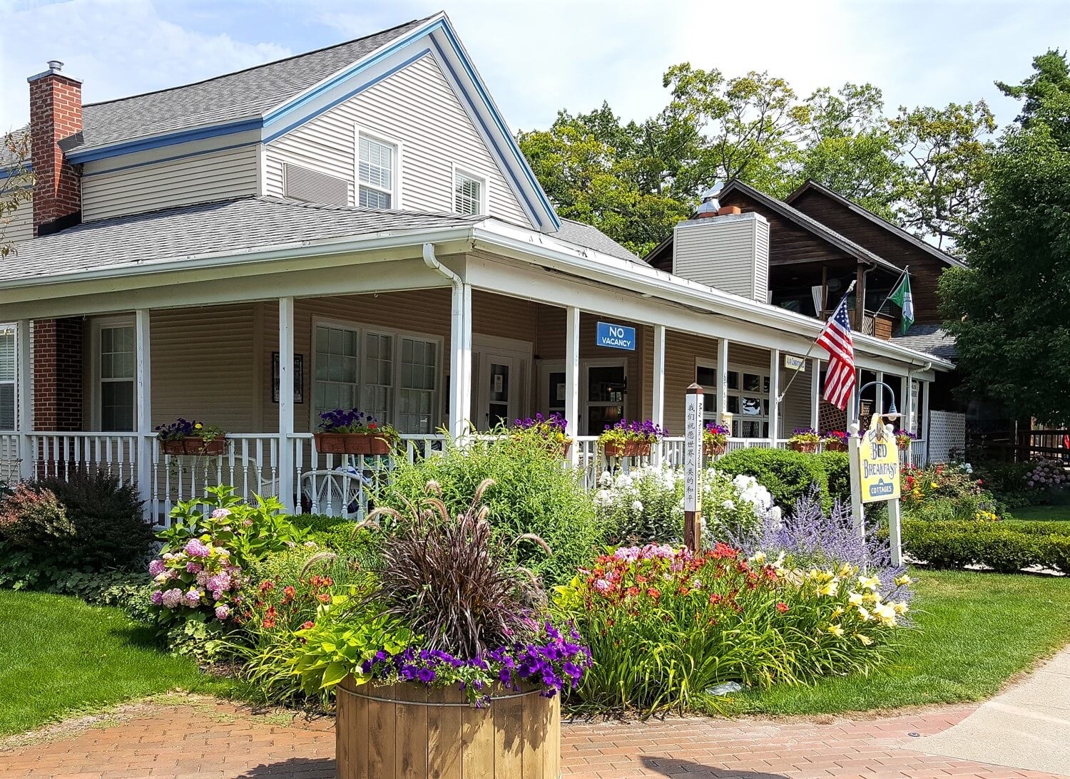 Exterior of Glen Arbor Bed & Breakfast