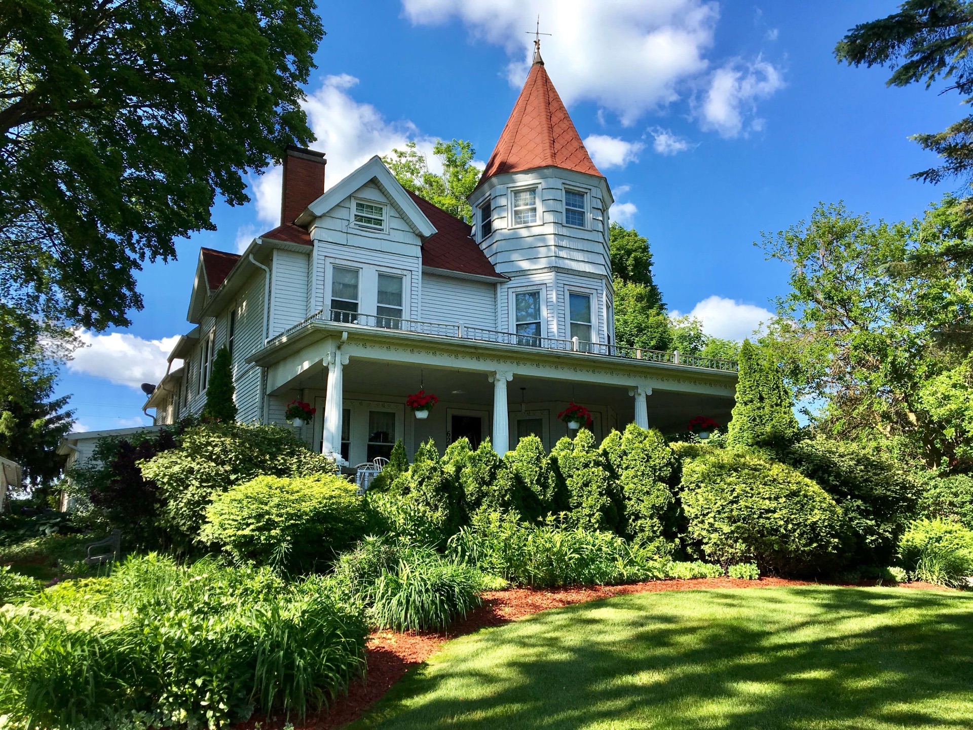 Exterior of Kingsley House B&B