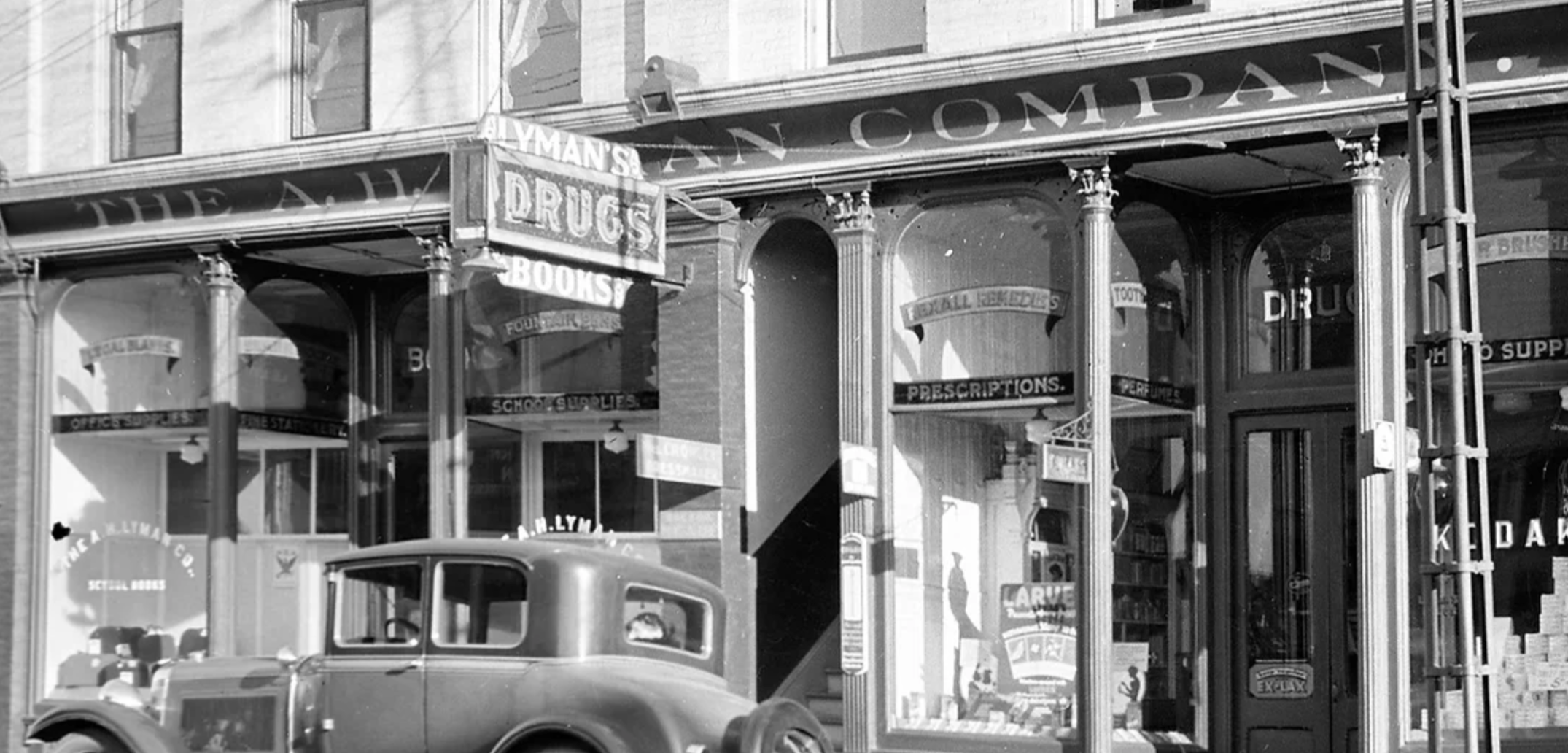 Old picture of Main Street in Manistee