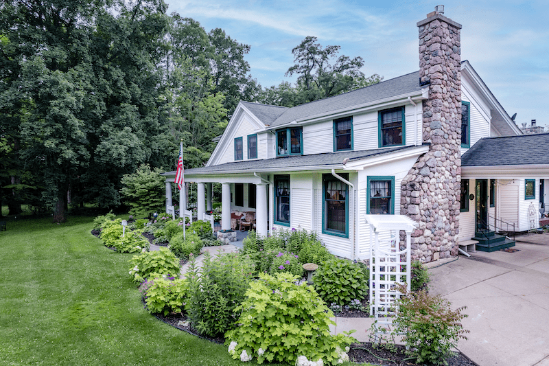 Front of the Maple Cove Bed and Breakfast