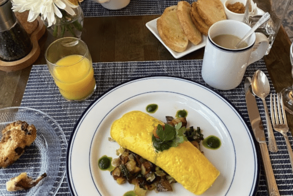 Omelet breakfast with hash browns, coffee and OJ at the Vintage Inn