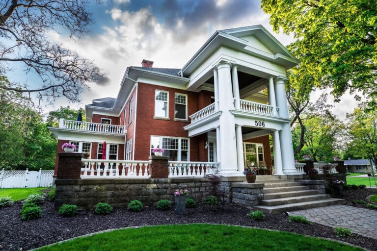 Two story Brick Mansion in St-Johns- the Nordic Pineapple