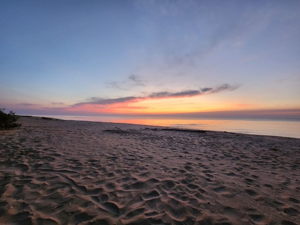 Beach at sunrise at Sweetwater Sea