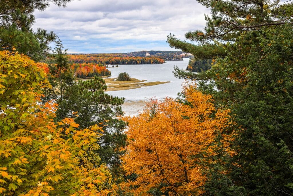 River views in Greenbush in the autumn