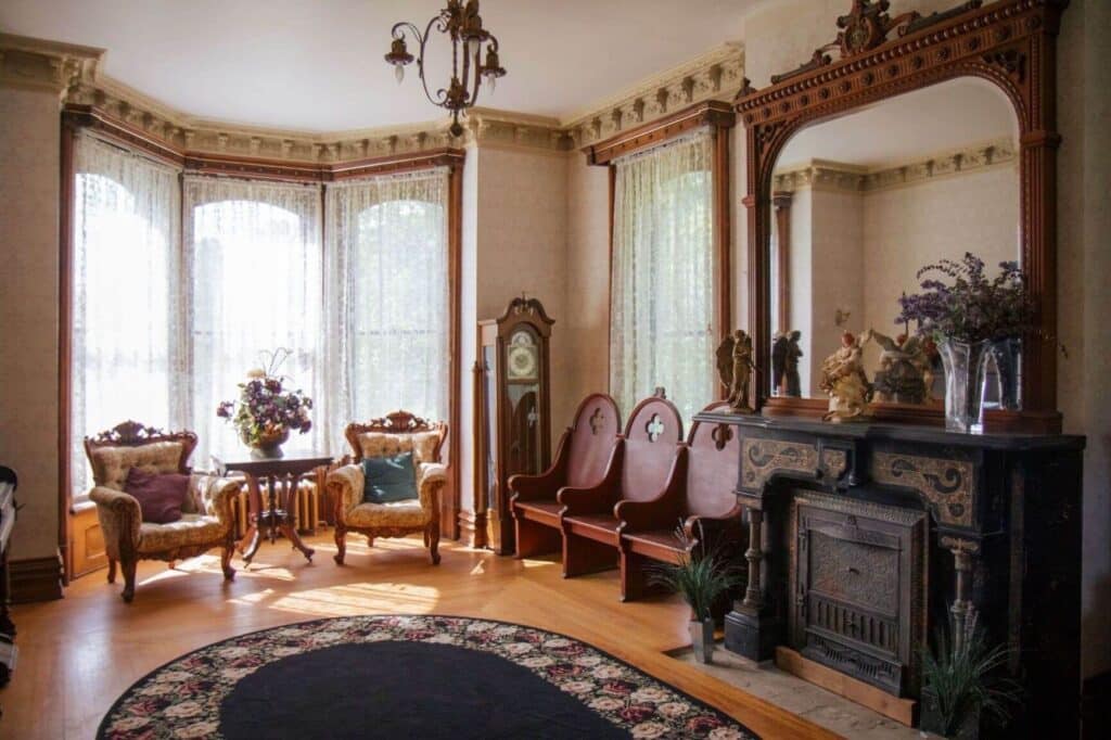 Trophy-Estate-common-parlor-with-fireplace