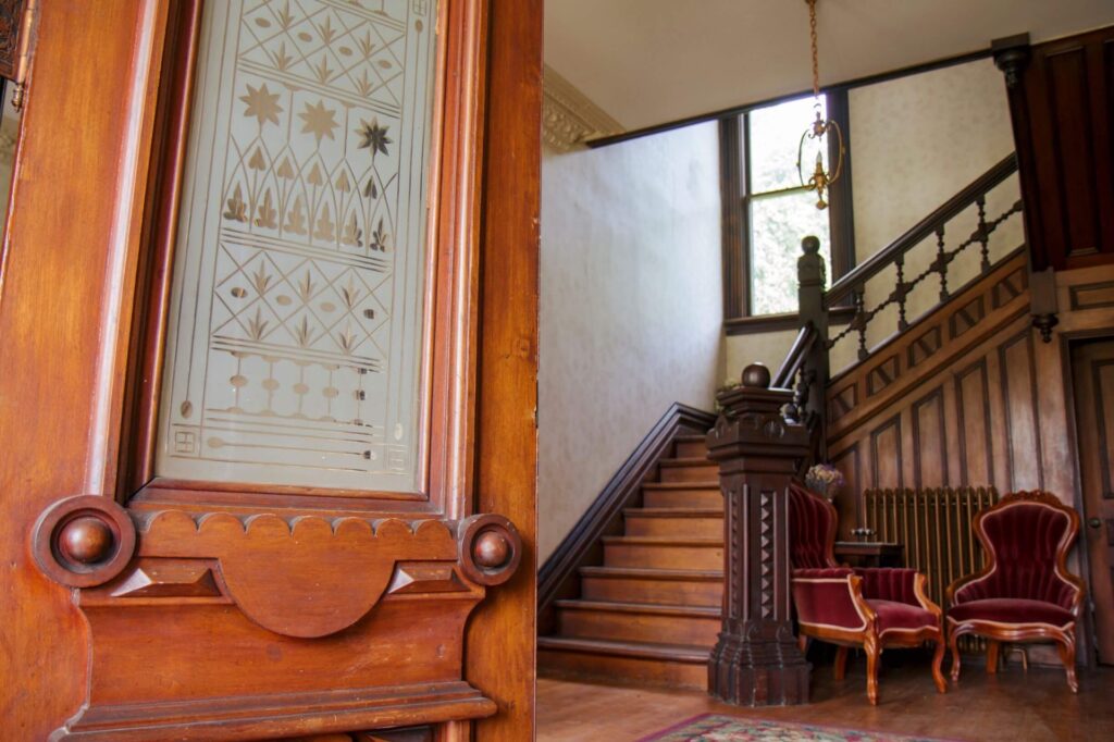 Trophy-Estate-entrance-and-grand-staircase-1