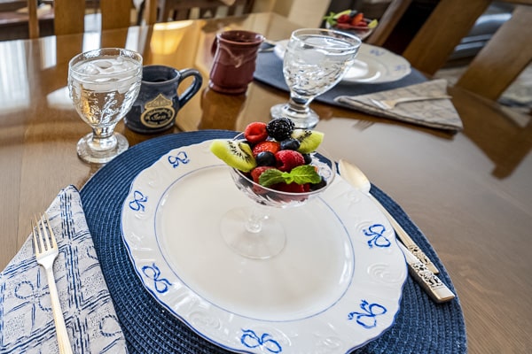 WashingtonStreet-Inn-Grand-Haven-Mi-first course for breakfast2-a