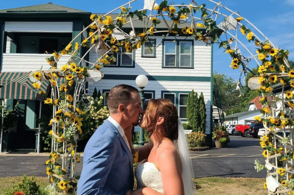 victoria-resort-bed-breakfast-South-Haven-Wedding