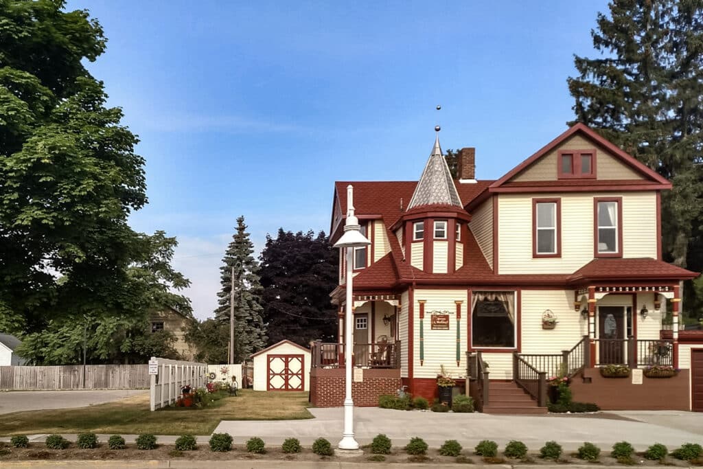 Always a Holiday - East Tawas - HDR