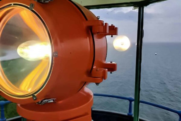 Big-Bay-Lighthouse-Fresnel-light-0001-A