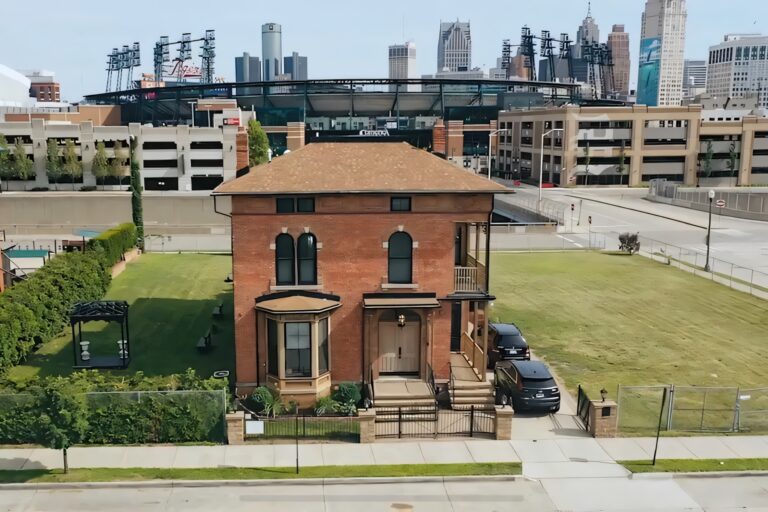 Cochrane House Bed and Breakfast in Detroit Michigan from an aerial shot of he front with Detroit in the background