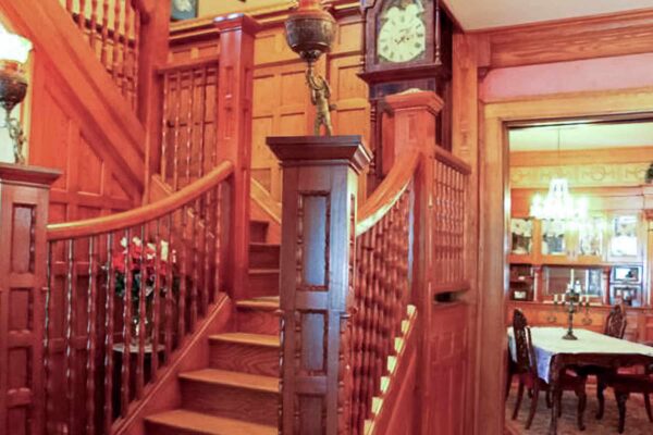 Himelhoch-bed-breakfast-Caro-stairs-0001--A