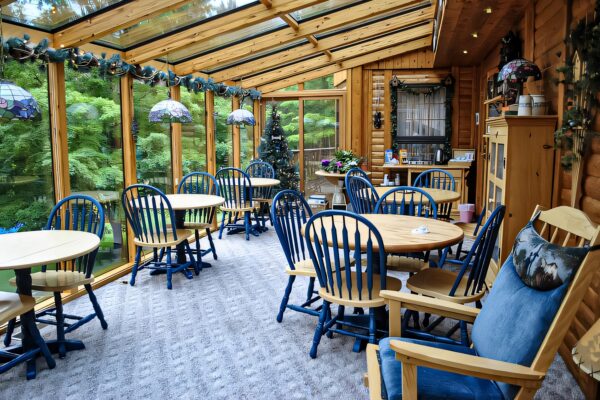 Hortons-Creek-Inn-BnB-Charlevoix-Porch-0001-1