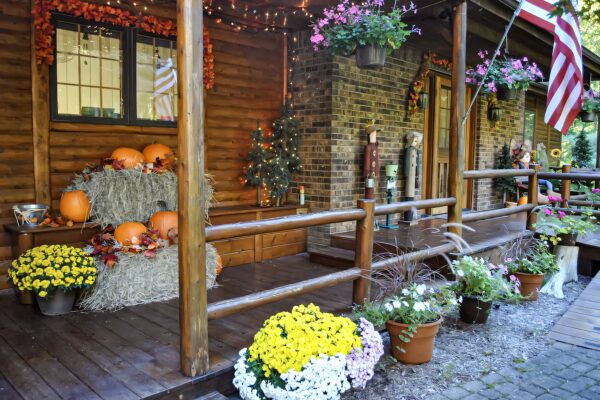 Hortons-Creek-Inn-BnB-Charlevoix-Porch-0002-1