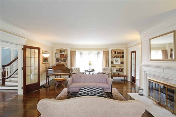 Leonard-at-Logan-Grand-Rapids-Front-Room-1003-b