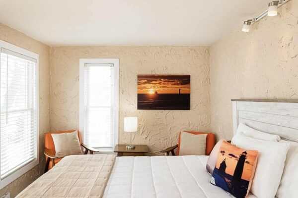 LookingGlass-Beachfront-Inn-Grand-Haven-sand-room (1)-a