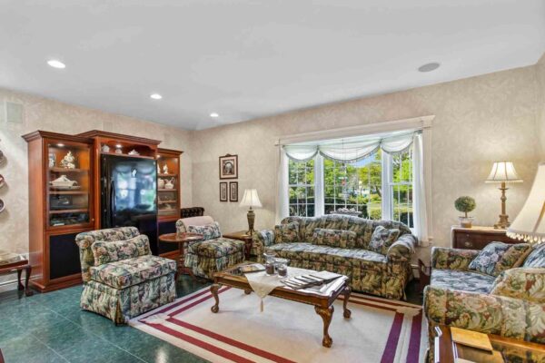 Prairieside-Inn-Suites-Grandville-Common-Area-0002