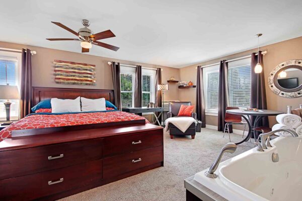 Prairieside-Inn-Suites-Grandville-New-York-Loft-1-1