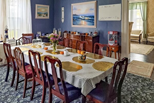 Raymond-House-Port-Sanilac-Dining-Room-a