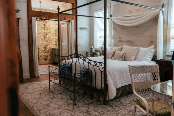 InisFree-Estate-South-Haven-Mi-mich-bnb--04